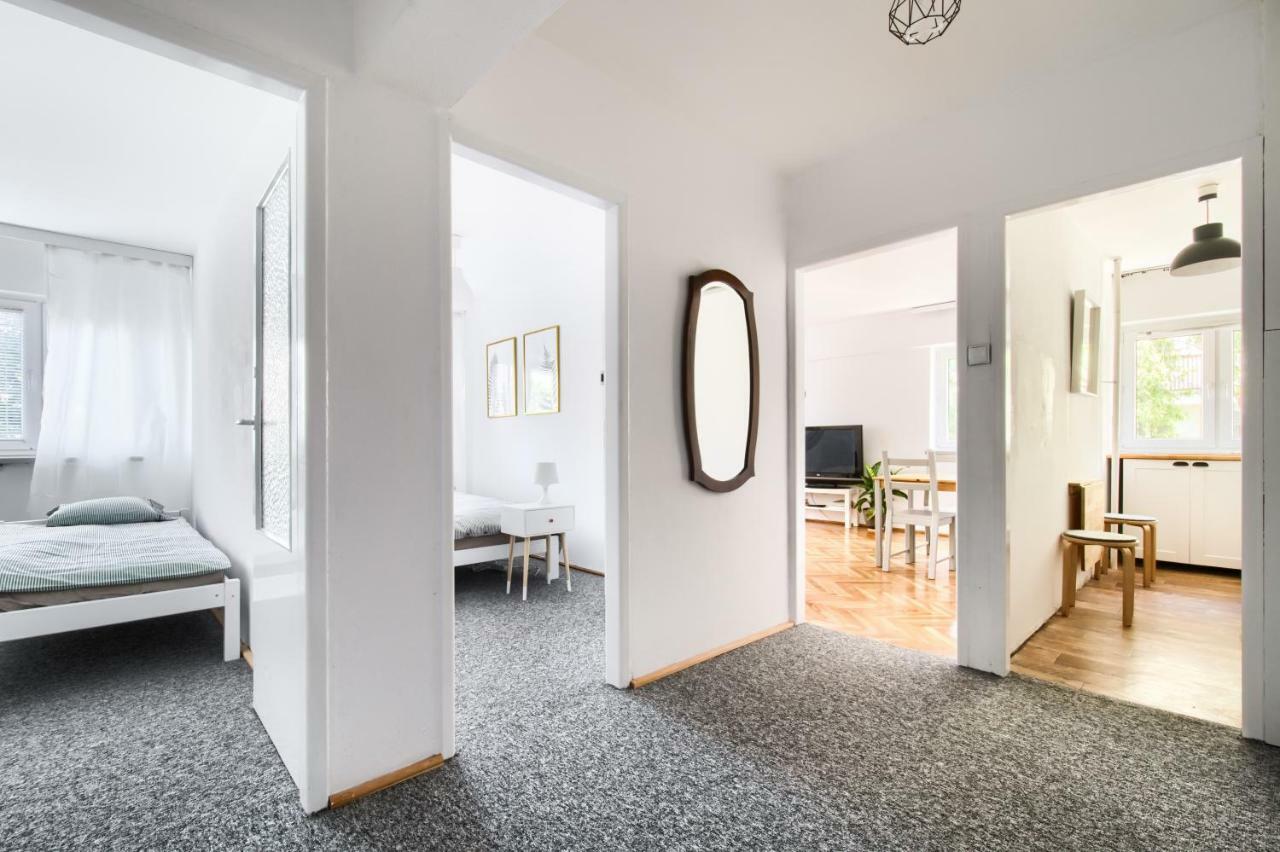 Chmielna Hammock Apartment Warsaw